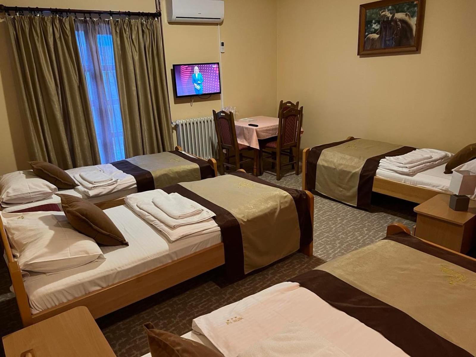 Hotel Dva Goluba Pale Extérieur photo
