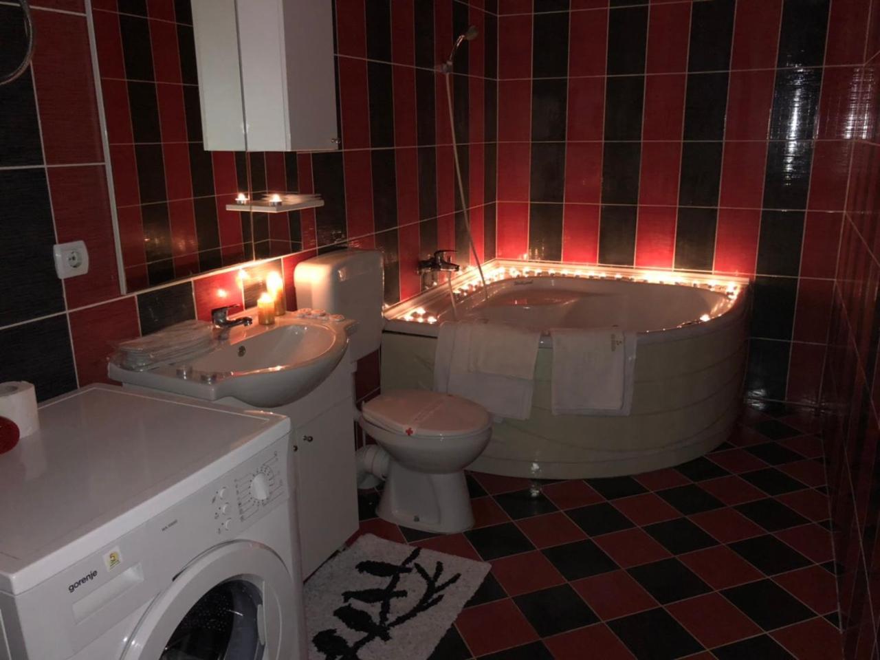 Hotel Dva Goluba Pale Extérieur photo